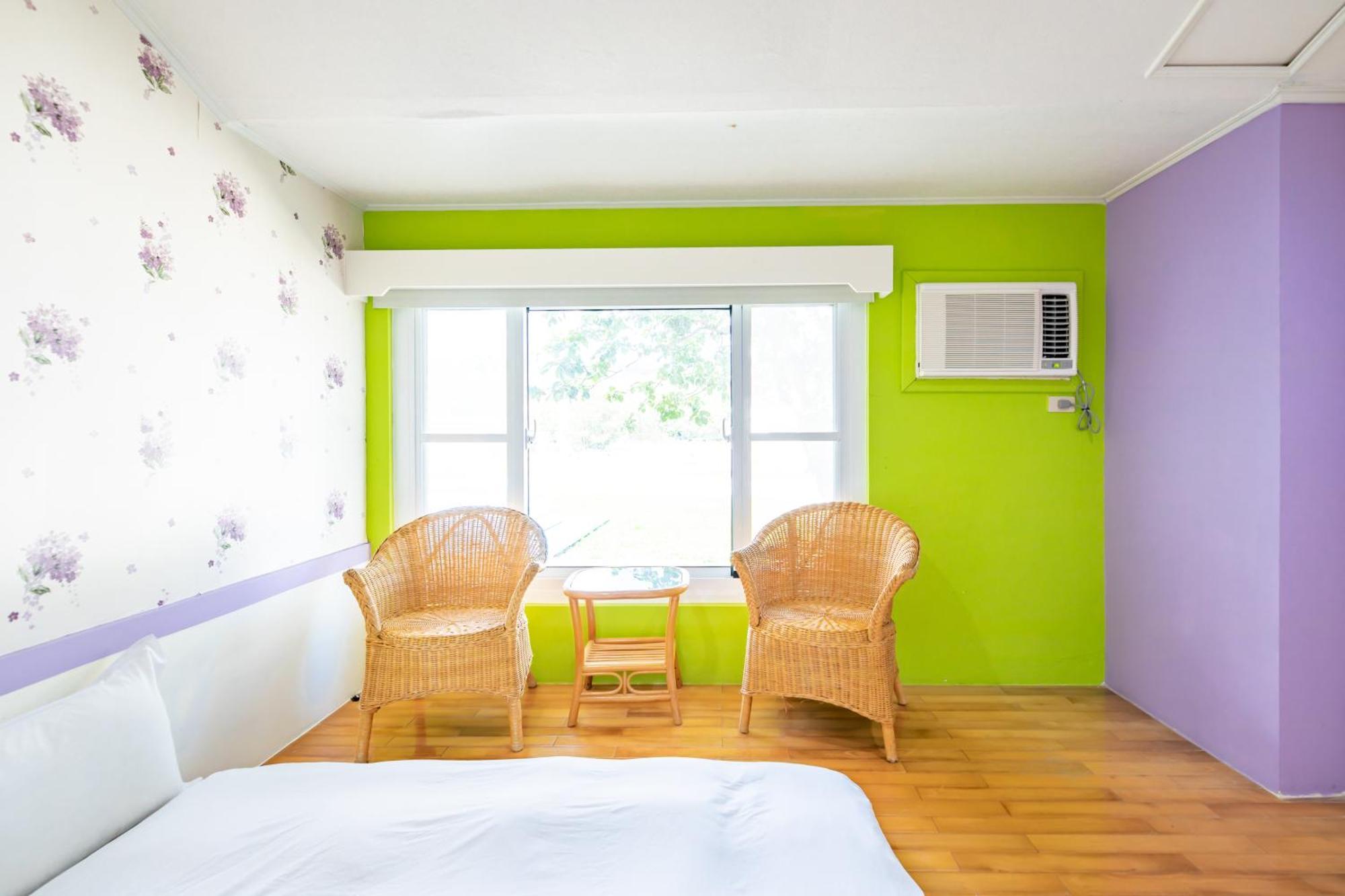 Lovestar Lakeside Hotel - Stars Building Nanwan Kamer foto